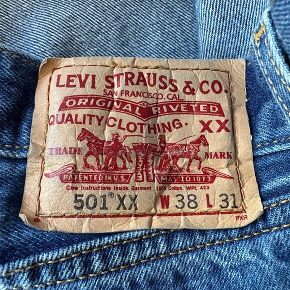 Vintage Levi's Mens 38x31 Jeans 501XX Button Fly Distressed Stone Wash - Picture 10 of 13